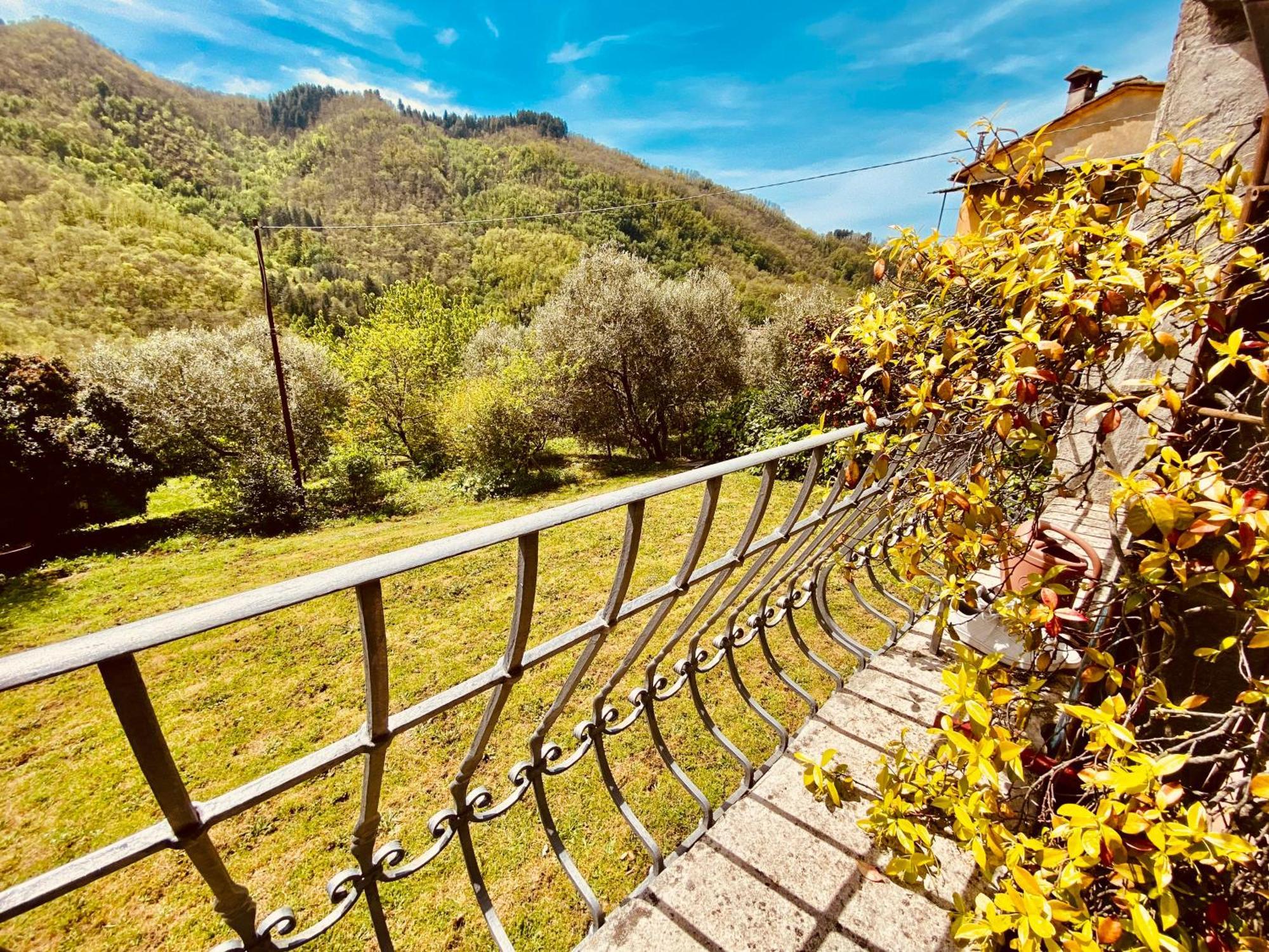 La Vista Dal Civico 26 Villa Bagni di Lucca Exteriör bild